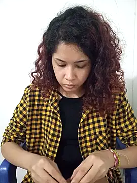 Snapshot of Caccau_scorpion chatting on February 20, 2025, 11:32 pm Caccau scorpion online show from February 20, 2025, 11:32 pm