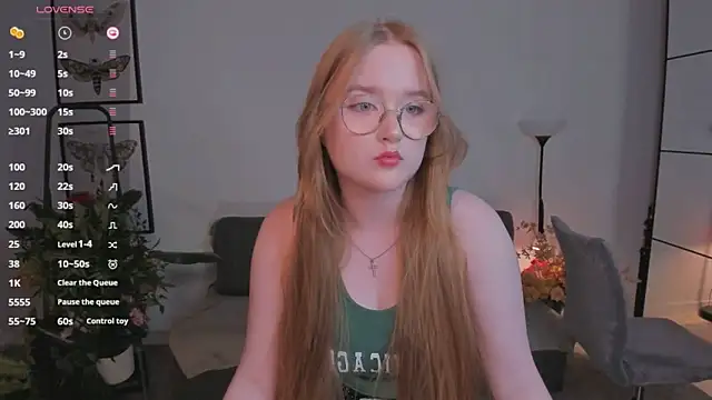 Snapshot of bonnie_wright chatting on November 5, 2025, 3:37 pm bonnie wright online show from November 5, 2025, 3:37 pm