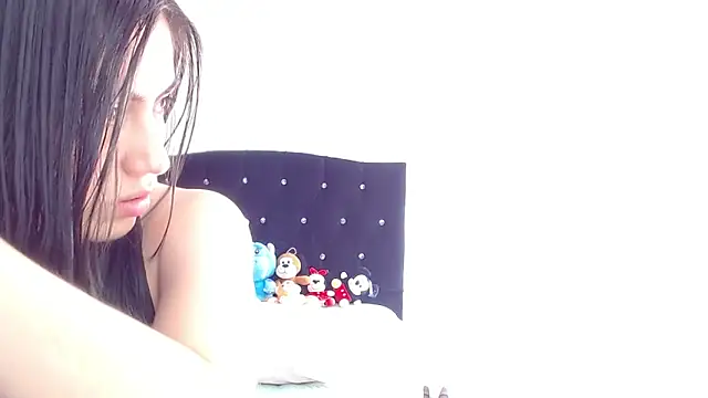Bonny Bonss online show from June 12, 2026, 8:28 pm