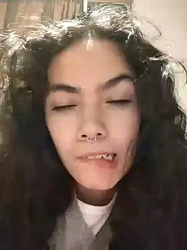 Emily Saez1 online show from December 10, 2024, 2:59 am