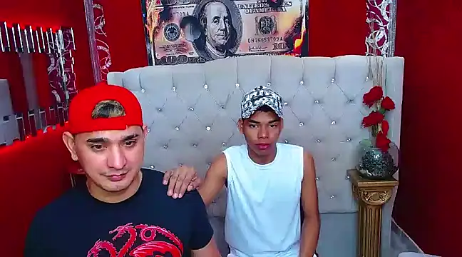 Snapshot of BOYSPEIN chatting on December 5, 2024, 5:10 am BOYSPEIN online show from December 5, 2024, 5:10 am