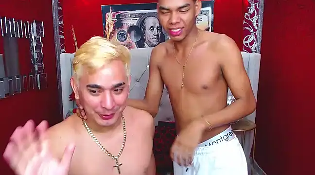 Snapshot of BOYSPEIN chatting on December 11, 2024, 2:52 am BOYSPEIN online show from December 11, 2024, 2:52 am