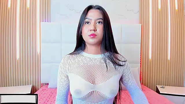 Snapshot of Iris_Thompson_ chatting on November 6, 2025, 12:47 am Iris Thompson online show from November 6, 2025, 12:47 am