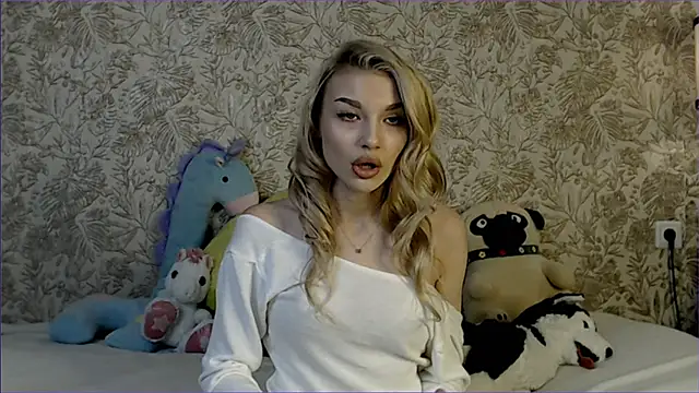 Ella Milla online show from November 13, 2025, 10:19 am