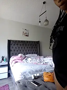 Drippincaty online show from October 13, 2025, 7:43 am