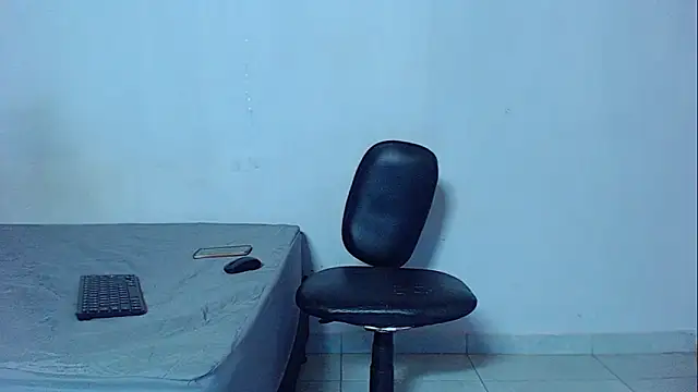 Snapshot of mikecoper_23 chatting on February 28, 2026, 3:00 pm mikecoper 23 online show from February 28, 2026, 3:00 pm