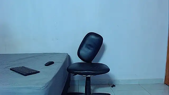 mikecoper 23 online show from March 4, 2026, 1:46 am