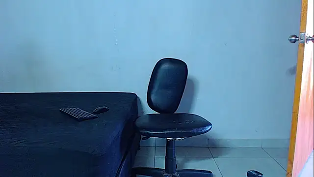 Snapshot of mikecoper_23 chatting on February 3, 2026, 1:27 pm mikecoper 23 online show from February 3, 2026, 1:27 pm