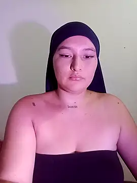 Snapshot of Celeste_camila18 chatting on October 4, 2025, 8:10 pm Celeste camila18 online show from October 4, 2025, 8:10 pm