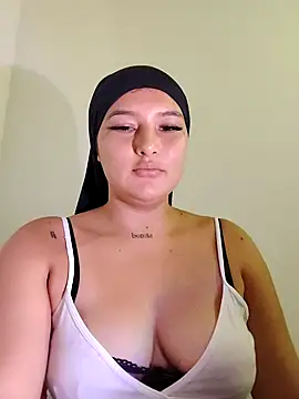 Snapshot of Celeste_camila18 chatting on September 18, 2025, 9:40 pm Celeste camila18 online show from September 18, 2025, 9:40 pm