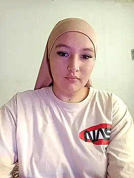 Celeste camila18 online show from October 24, 2025, 1:43 pm