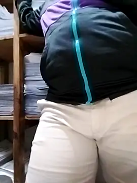 Snapshot of Whiper2024 chatting on February 13, 2026, 6:30 pm Whiper2024 online show from February 13, 2026, 6:30 pm