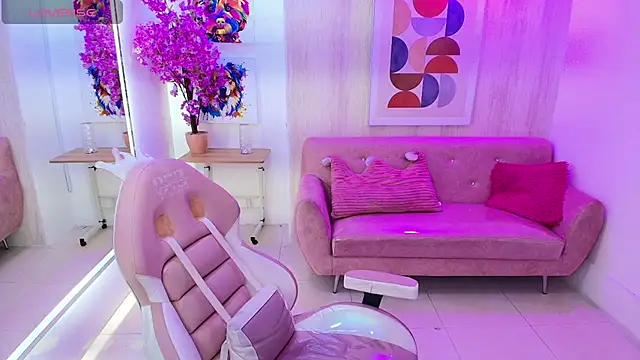 Snapshot of Miia_bela chatting on October 3, 2025, 3:30 am Miia bela online show from October 3, 2025, 3:30 am