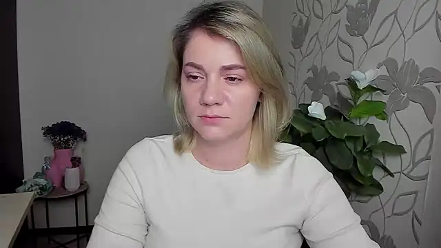 MariaSttone online show from October 24, 2025, 11:48 pm