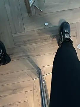 FeetVibe online show from March 11, 2026, 5:23 am