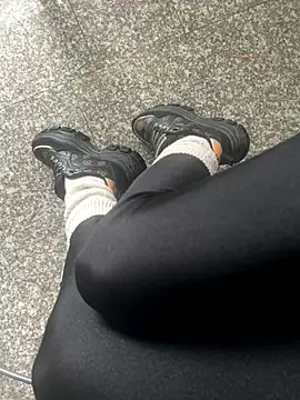 FeetVibe online show from October 7, 2025, 6:47 am