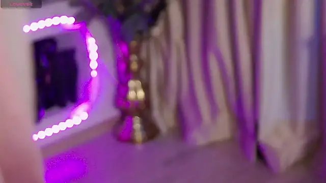 FeetVibe online show from October 3, 2025, 6:59 am