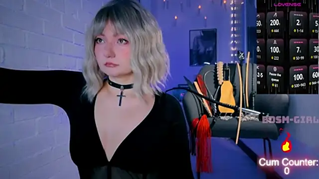 Sandralawrence online show from April 6, 2026, 9:49 pm