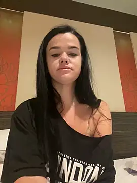 English-Chloe96 online show from March 18, 2026, 6:16 am