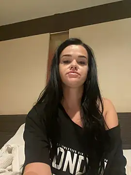 English-Chloe96 online show from March 26, 2026, 2:32 am