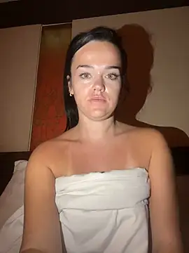 English-Chloe96 online show from March 31, 2026, 7:16 pm