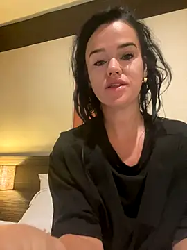 English-Chloe96 online show from November 13, 2025, 6:17 am