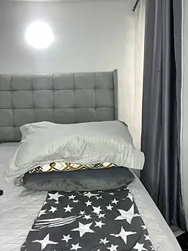 prettiepearl online show from February 13, 2026, 1:55 pm