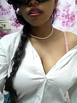 Snapshot of sandy_naughty chatting on June 3, 2026, 5:39 pm sandy naughty online show from June 3, 2026, 5:39 pm