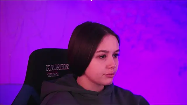 Snapshot of SerenaFerrera chatting on December 6, 2024, 5:38 pm SerenaFerrera online show from December 6, 2024, 5:38 pm