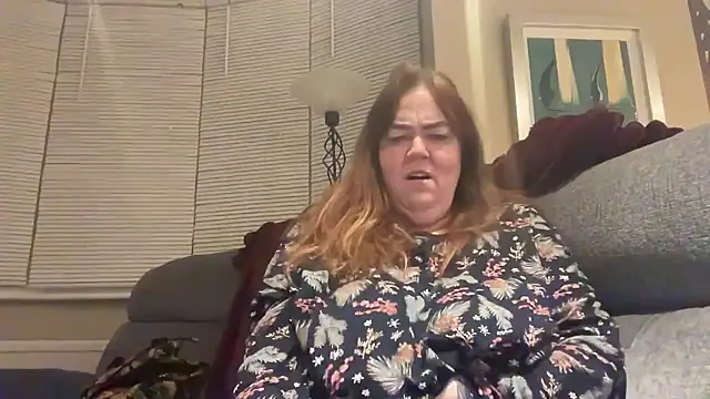 curvy-milf-abbie online show from February 18, 2026, 6:22 am