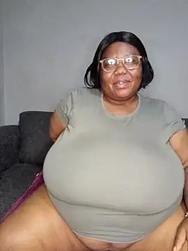 DAIRYBELLELIZxx online show from July 27, 2026, 9:33 pm