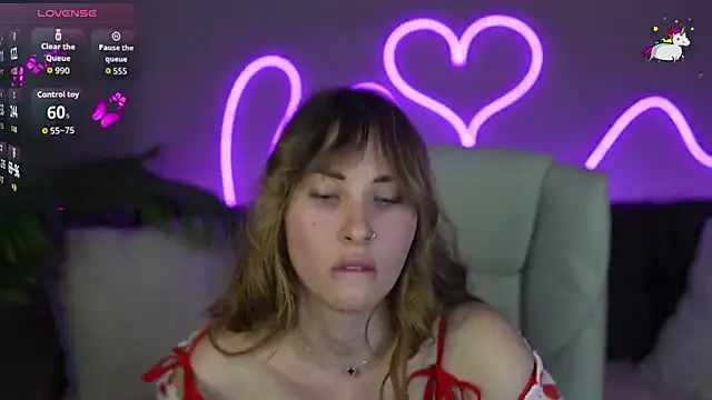 JennyyLuv online show from September 26, 2025, 12:56 pm