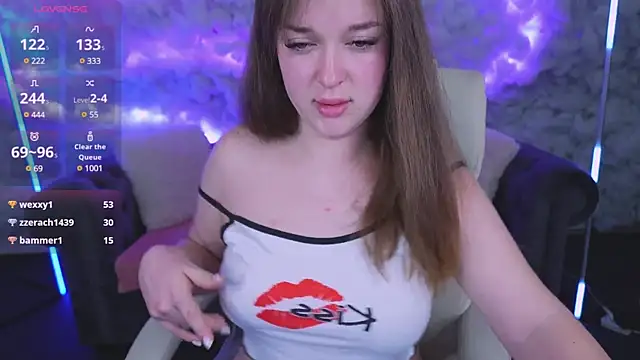 DonnaLustt online show from March 18, 2025, 5:23 am