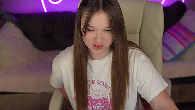 DonnaLustt online show from November 21, 2025, 9:03 pm