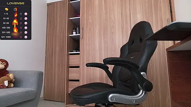 zenn rush1 online show from December 27, 2024, 5:05 pm