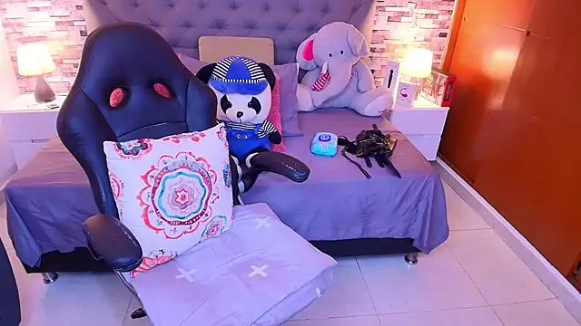 italy   boobs online show from November 26, 2025, 8:14 am