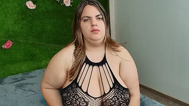 Huge Titties  online show from March 28, 2026, 5:08 am