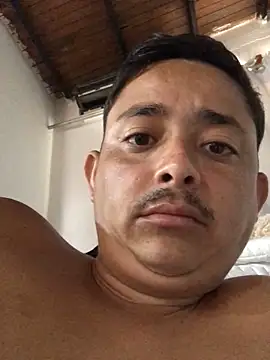 Snapshot of isacalejandroo chatting on March 5, 2025, 1:28 pm isacalejandroo online show from March 5, 2025, 1:28 pm