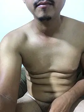 Snapshot of isacalejandroo chatting on February 25, 2026, 5:18 am isacalejandroo online show from February 25, 2026, 5:18 am