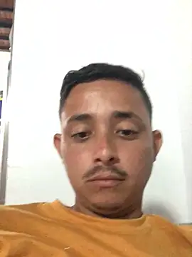 Snapshot of isacalejandroo chatting on September 18, 2025, 10:35 pm isacalejandroo online show from September 18, 2025, 10:35 pm