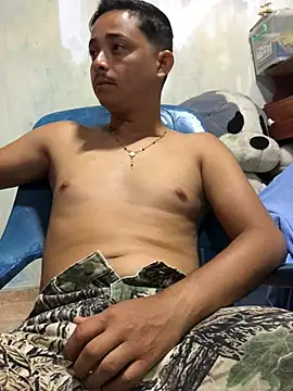 Snapshot of isacalejandroo chatting on February 19, 2025, 3:17 am isacalejandroo online show from February 19, 2025, 3:17 am