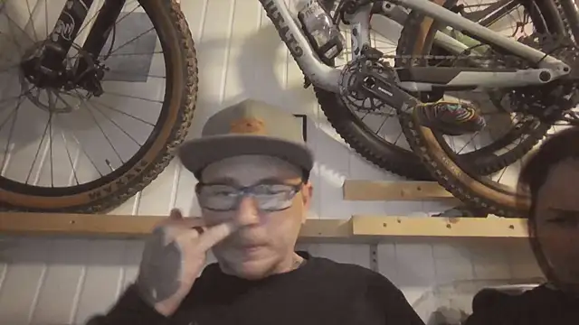 420Curvybabe online show from December 8, 2024, 6:17 pm