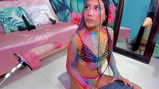 Mieldeluna online show from November 11, 2025, 6:30 am