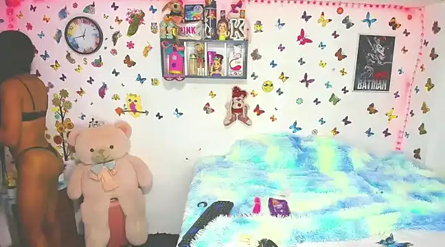 marianaoficial249701 online show from January 17, 2025, 11:51 pm