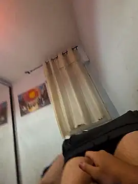 Snapshot of Chneor28 chatting on January 11, 2026, 3:52 pm Chneor28 online show from January 11, 2026, 3:52 pm