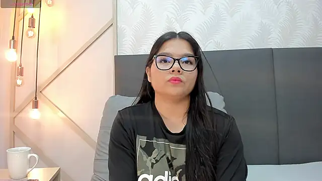 SophieHarris  online show from March 21, 2026, 6:23 pm