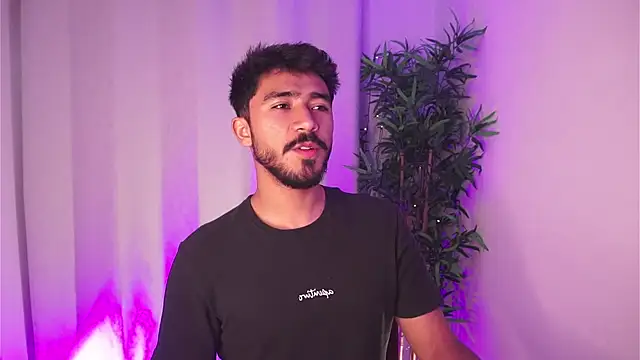 dam0n fr0st online show from April 6, 2026, 8:32 pm