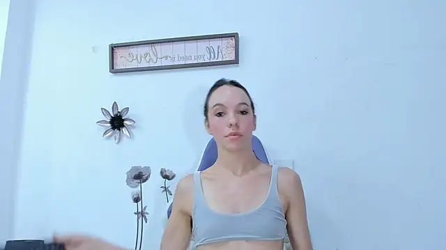 Snapshot of AnneGagner chatting on January 6, 2025, 9:00 pm AnneGagner online show from January 6, 2025, 9:00 pm