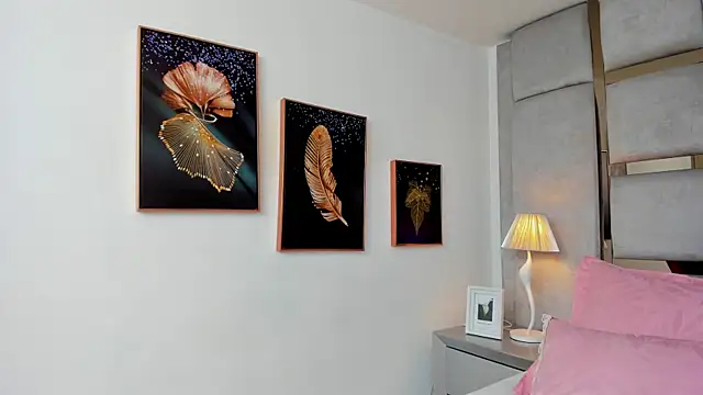 AmbarJensen online show from November 4, 2025, 12:20 pm