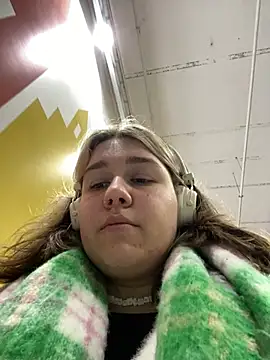 SuzieMurray online show from March 6, 2025, 8:19 am